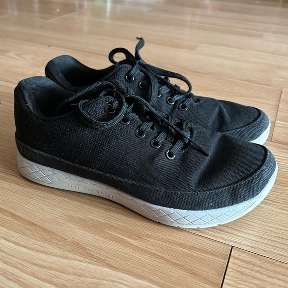 NOBULL Black Canvas Trainers Men’s 7 Women’s 8.5 - Picture 1 of 10